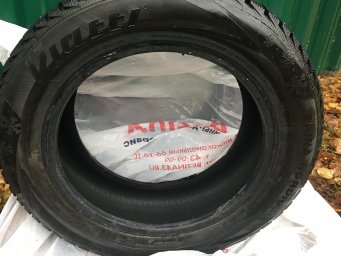 Продаю зимние шипованные шины 205/55 R16 Viatti Brina Nordico V-522 в отличном состоянии. Цена за 2  1
